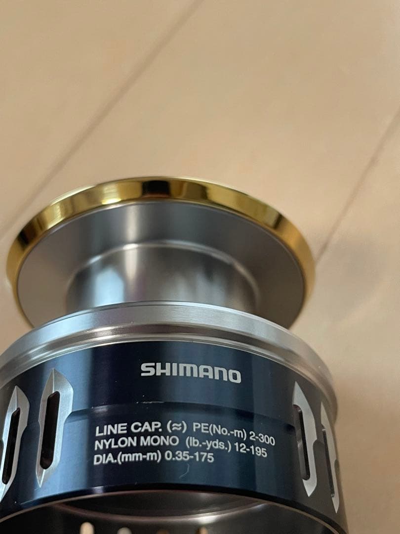 シマノ 17ツインパワーXD C5000XG スプール スプールカバー付き　美品