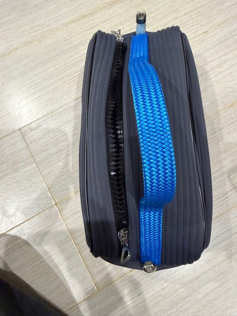 L4K3 ハンドバッグ グレー×ブルー ゴルフ対応