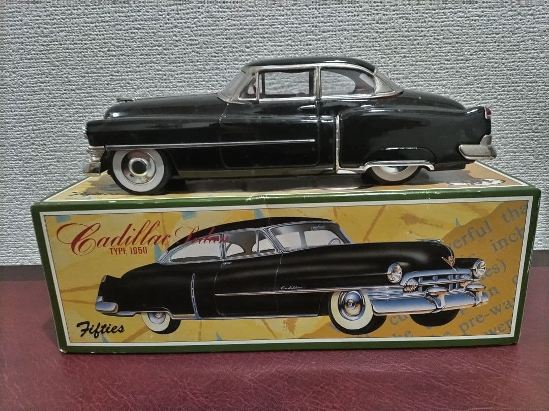 Fifties Cadillac 50' sセダンキャディラック モデルカー黒