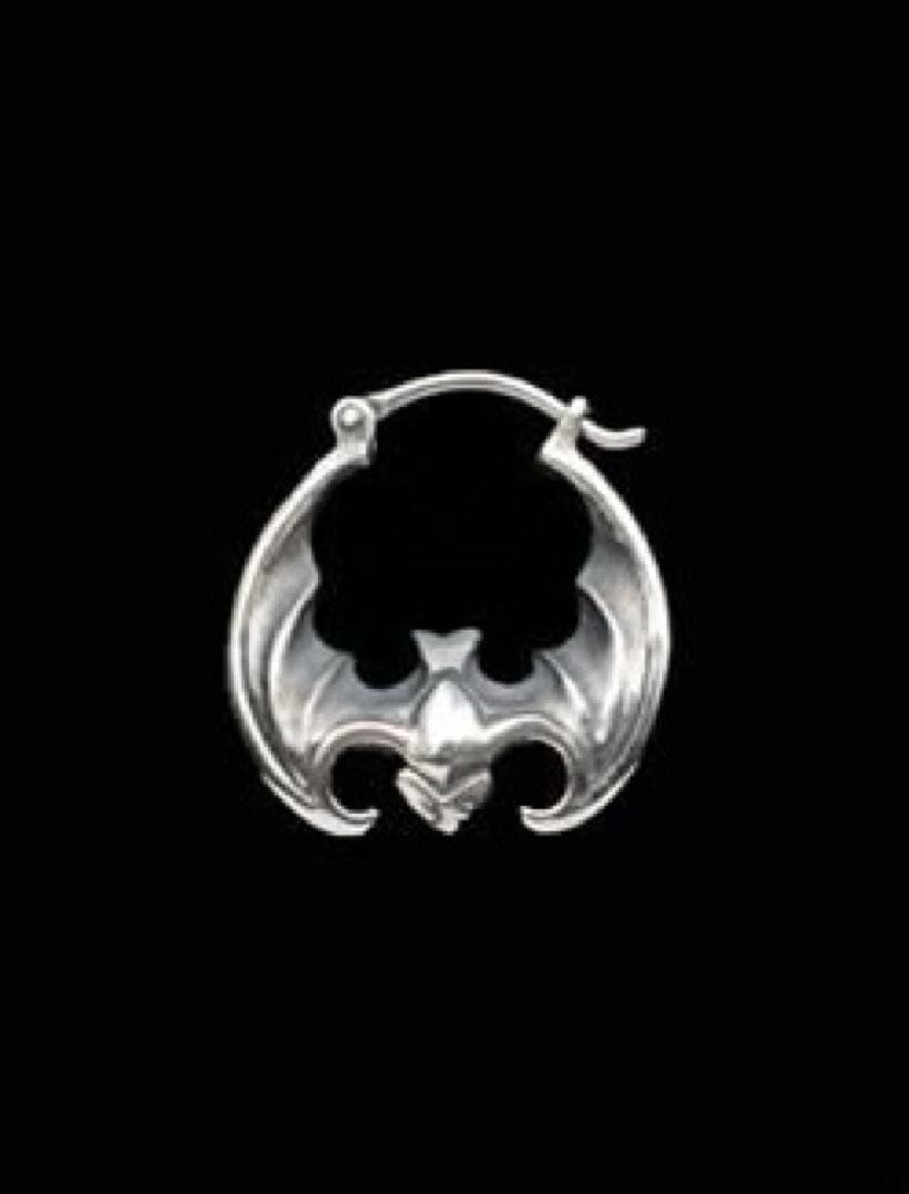 MAGICAL DESIGN シルバーピアス　コウモリ　BAT EARRING