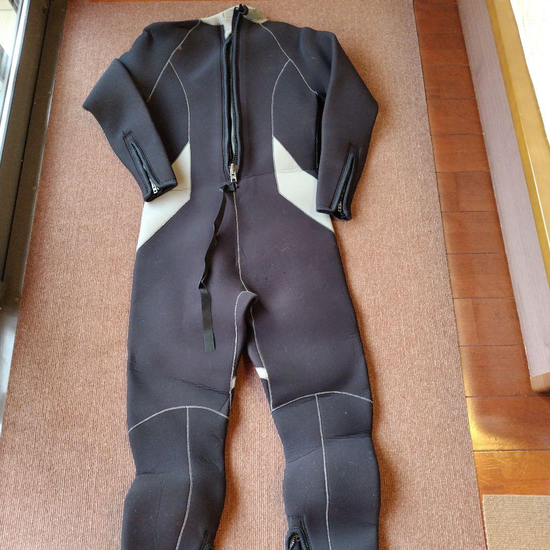 値引しましたブラックフルスーツ ウェットスーツ シーガル ５ml