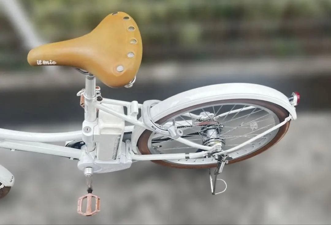 電動アシスト自転車 イルミオ（ホワイトモデル E.XBKホワイト　限定