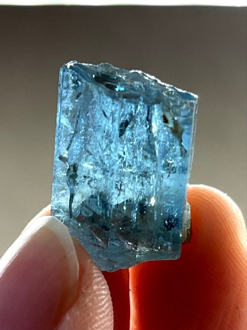 希少 風景を宿すアクアマリン 19.10ct (3.82g) ベトナム産