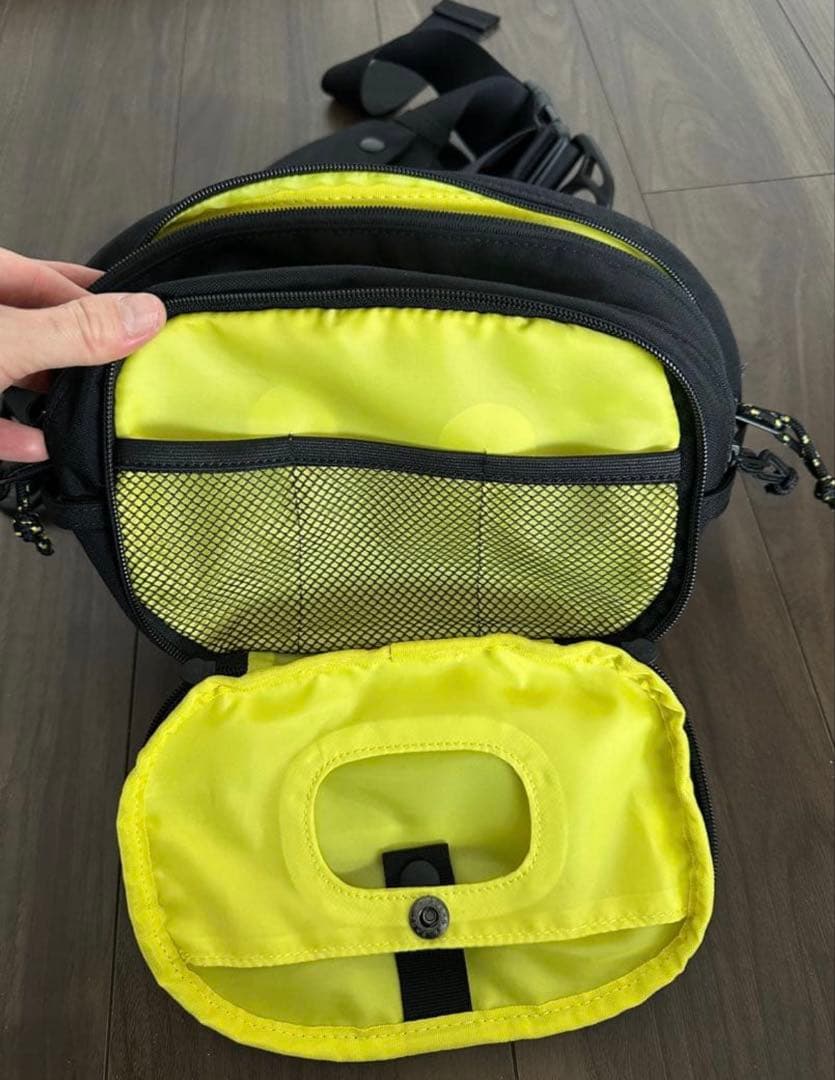 小*梅様 Hugoo ハグー ヒップシート ショルダーバッグ 抱っこ紐　ブラック