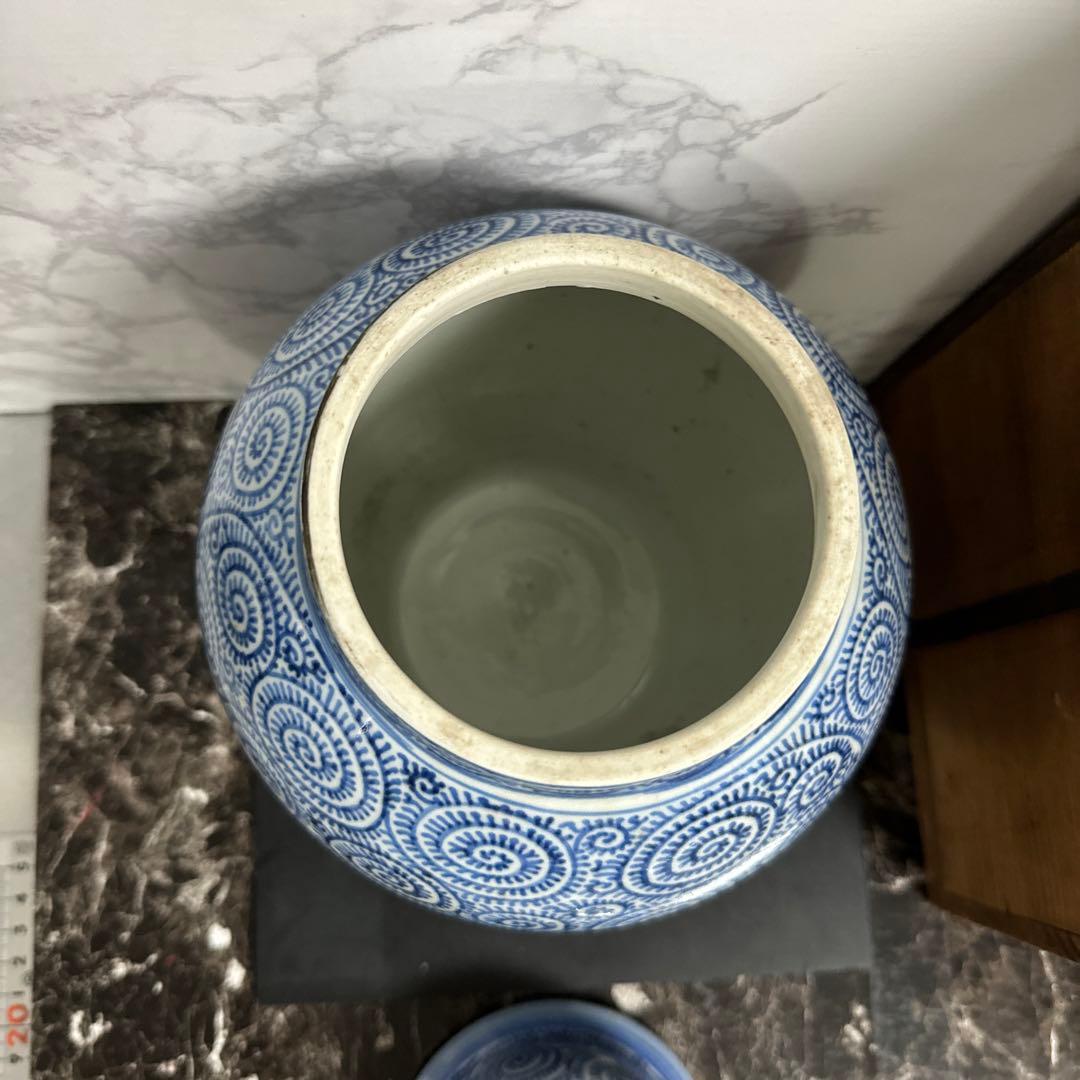 沈香壺、古伊万里、総蛸唐草、時代共箱。ほぼ完品！