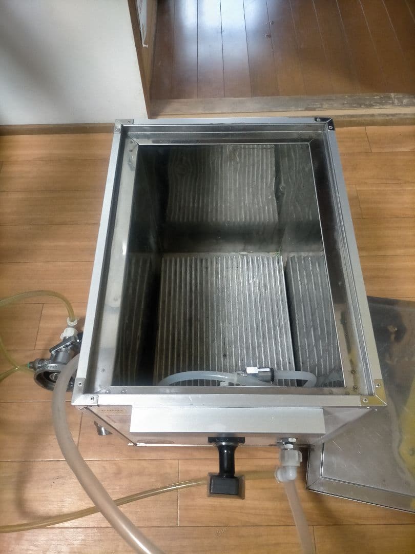 キリン ビールサーバー氷式コンセント不要。減圧弁。洗浄タンクレンチブラシ全部1式