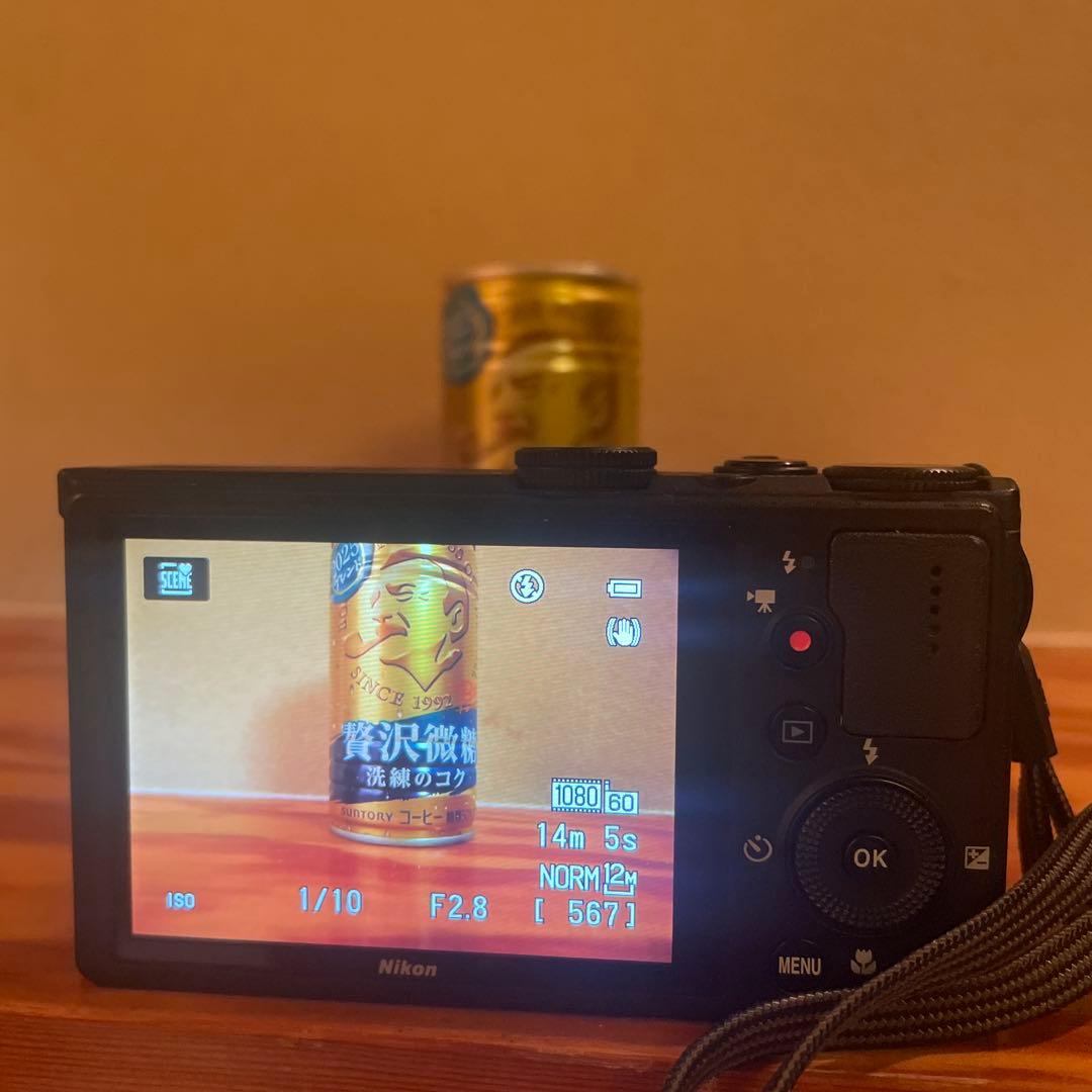 ニコン COOLPIX P330 本体、元箱、付属品あり。 通電・撮影は可能