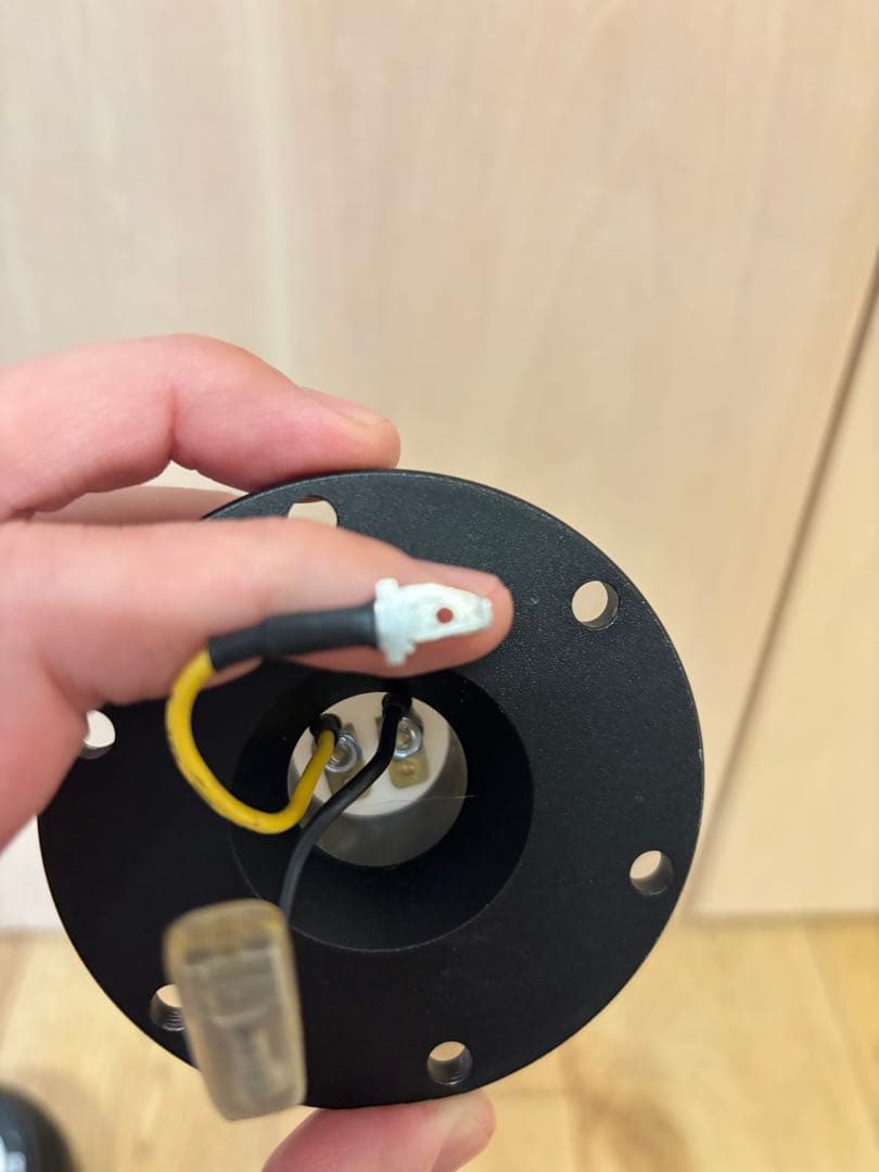 momo ステアリング NRGクイックリリース　ステアリングSWカーボンプレート