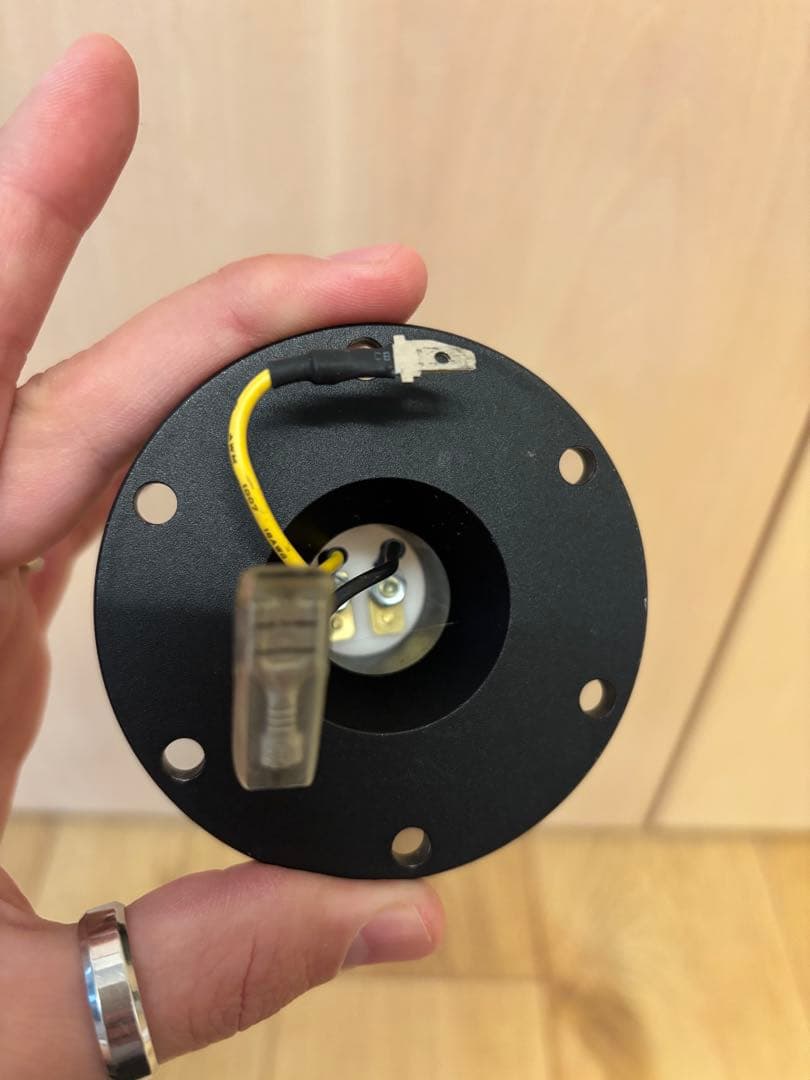 momo ステアリング NRGクイックリリース　ステアリングSWカーボンプレート