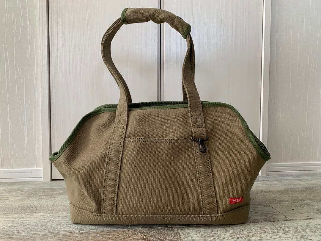 【フリーステッチ・Free Stitch】小型犬用のキャリーバッグ