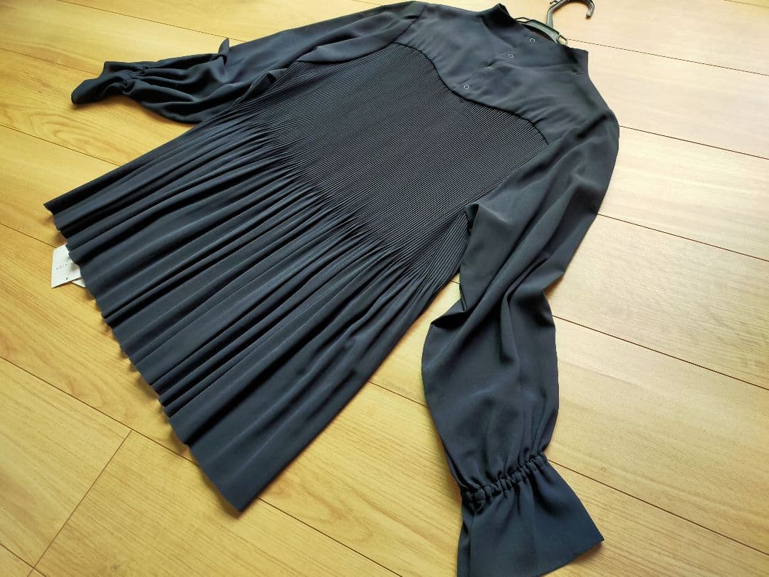 新品SHIPSシップス上品プリーツブラウスネイビー定価