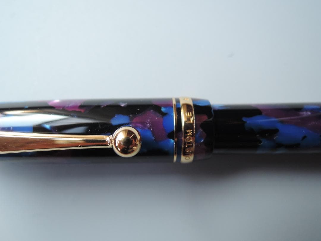 も*】様 PILOT CUSTOM LE シャーペン　(本体色は赤青主体のモザイ