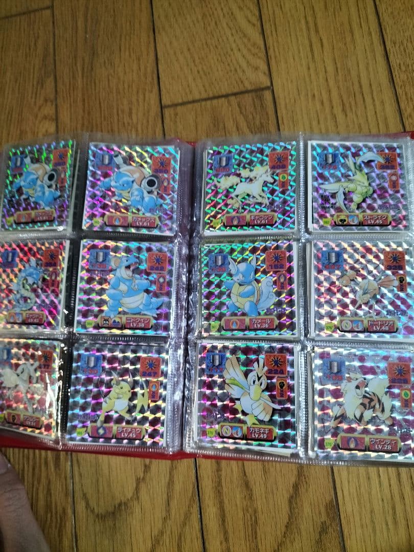 ポケモンシール　ポケットアルバム ポケモンデザイン