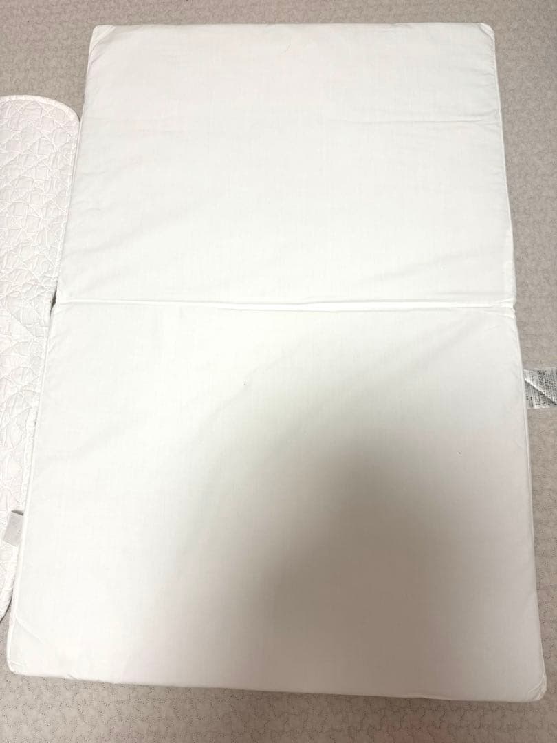 【美品】アップリカ ココネル エアー ベビーベッド