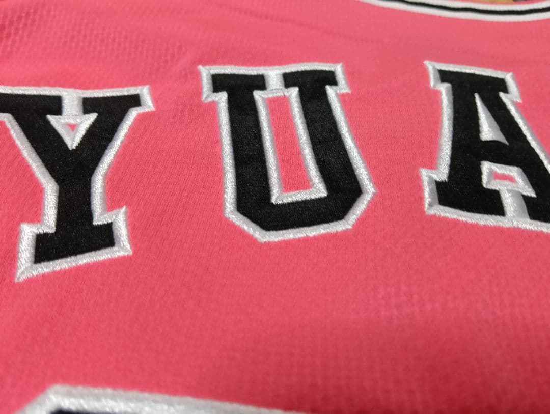 読売ジャイアンツ　巨人　湯浅大選手 93番時代 サイン入りピンクユニフォーム