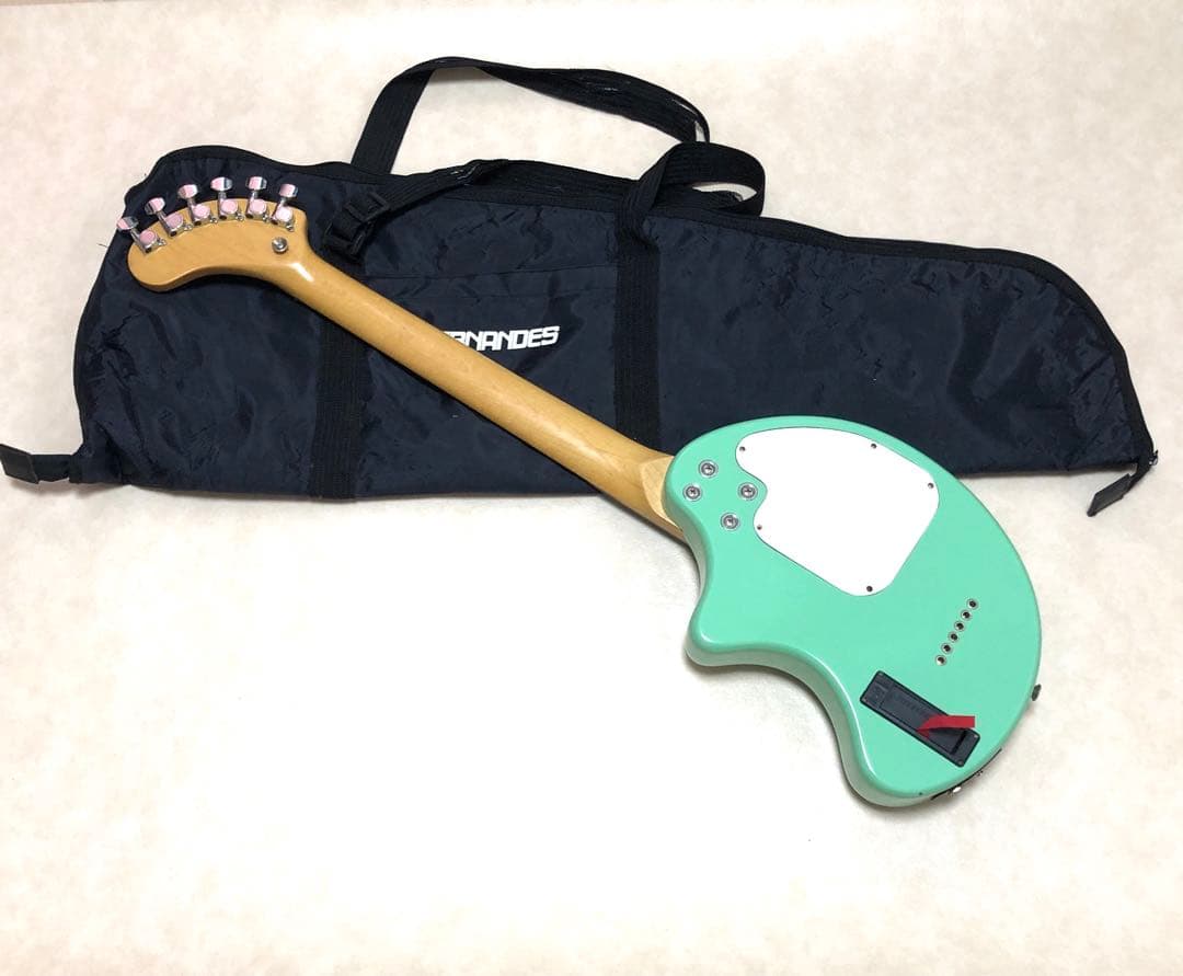 【美品】ZO-3 グリーン アンプ内蔵ミニギター ディストーションSW付 ケース