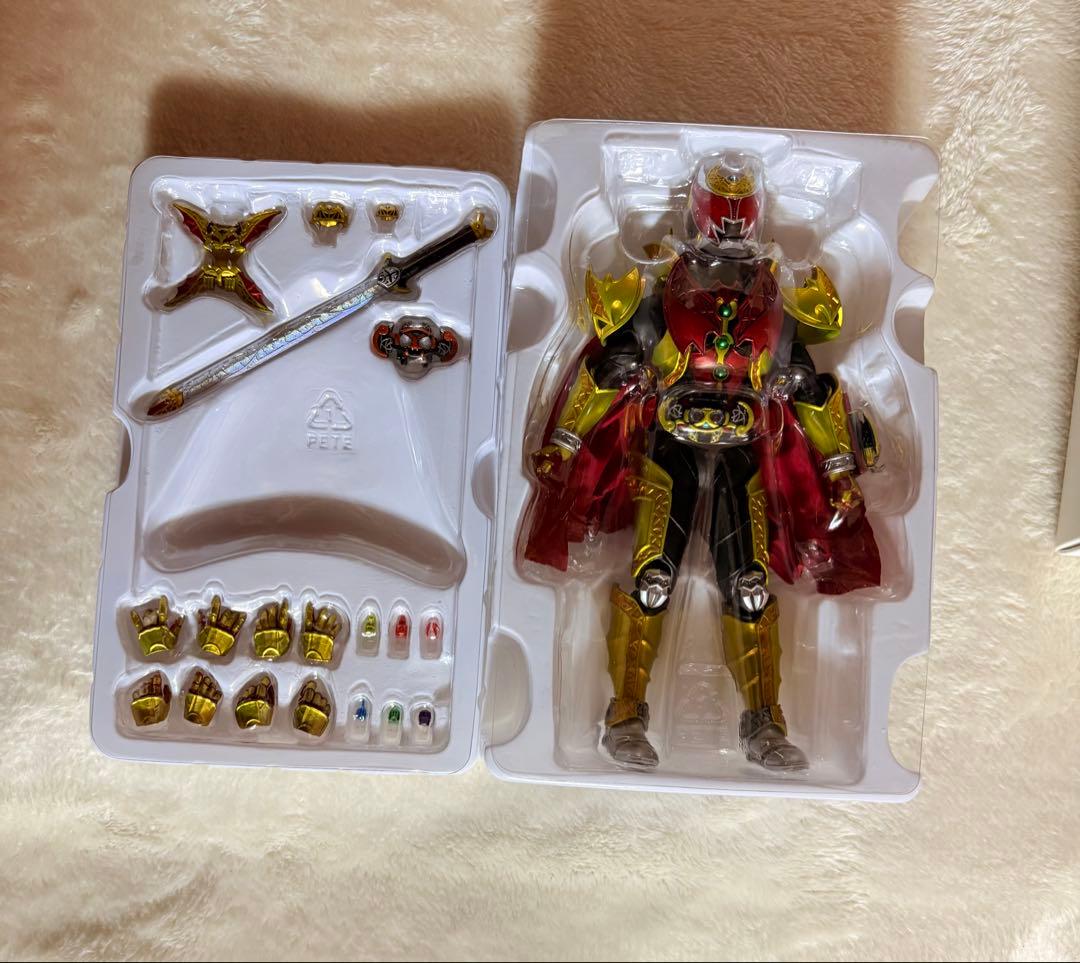S.H.Figuarts（真骨彫製法） 仮面ライダーキバ エンペラーフォーム