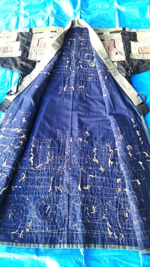 (値下げ)アイヌ民族衣裳　切り伏せ刺繍　超美品