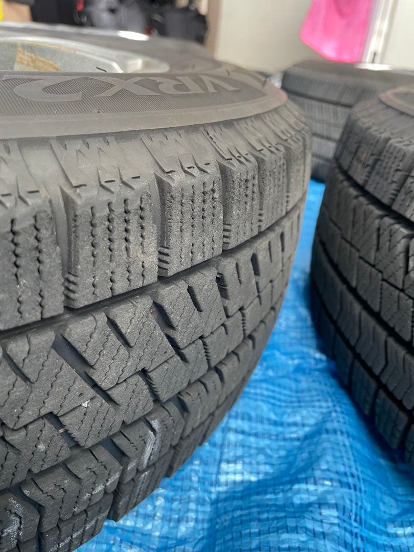 フリード　スタッドレスタイヤ 　ブリザックVRX2 185 65R 15