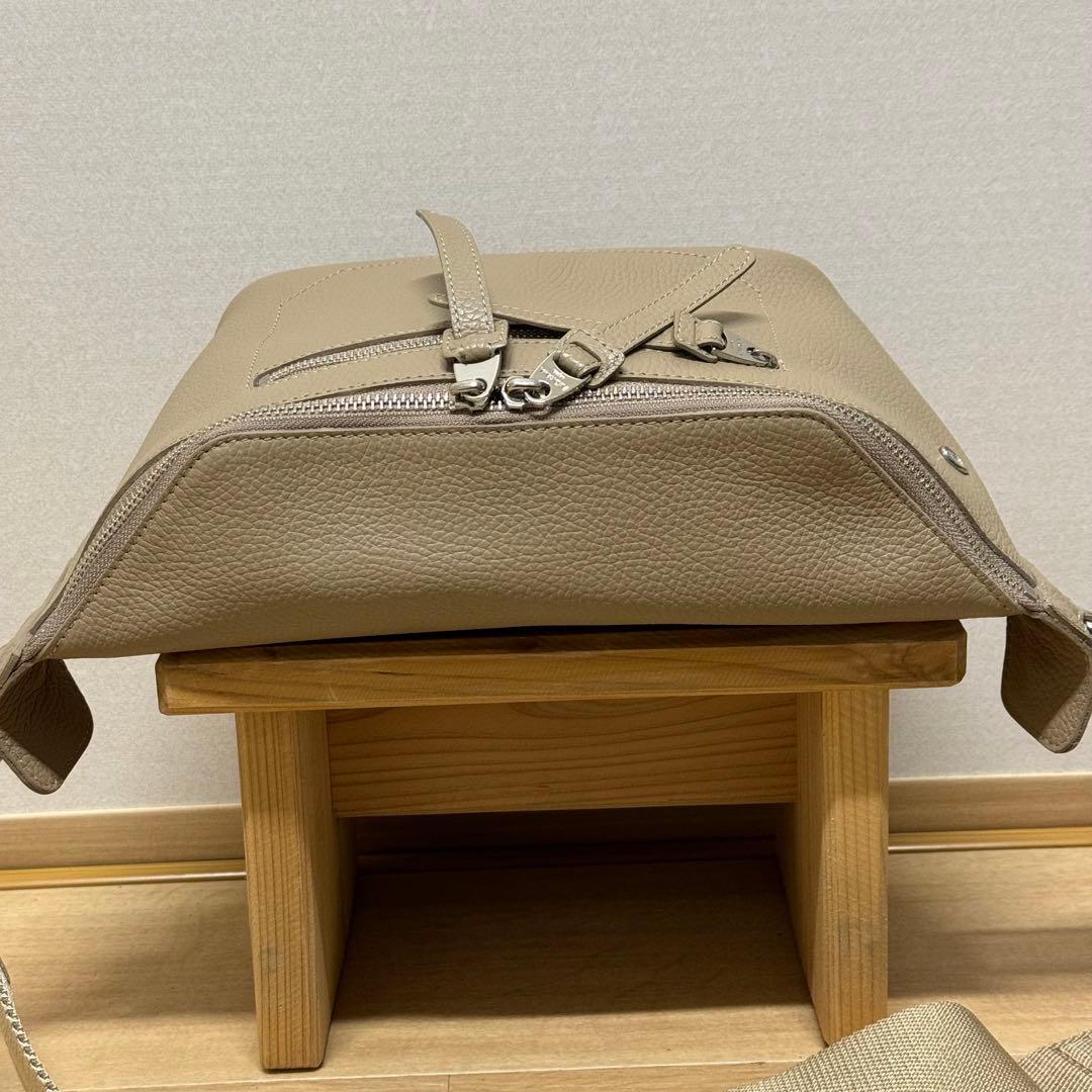 希少！A.D.M.J. 牛革シュリンク型押し　クロスボディバッグ　アク