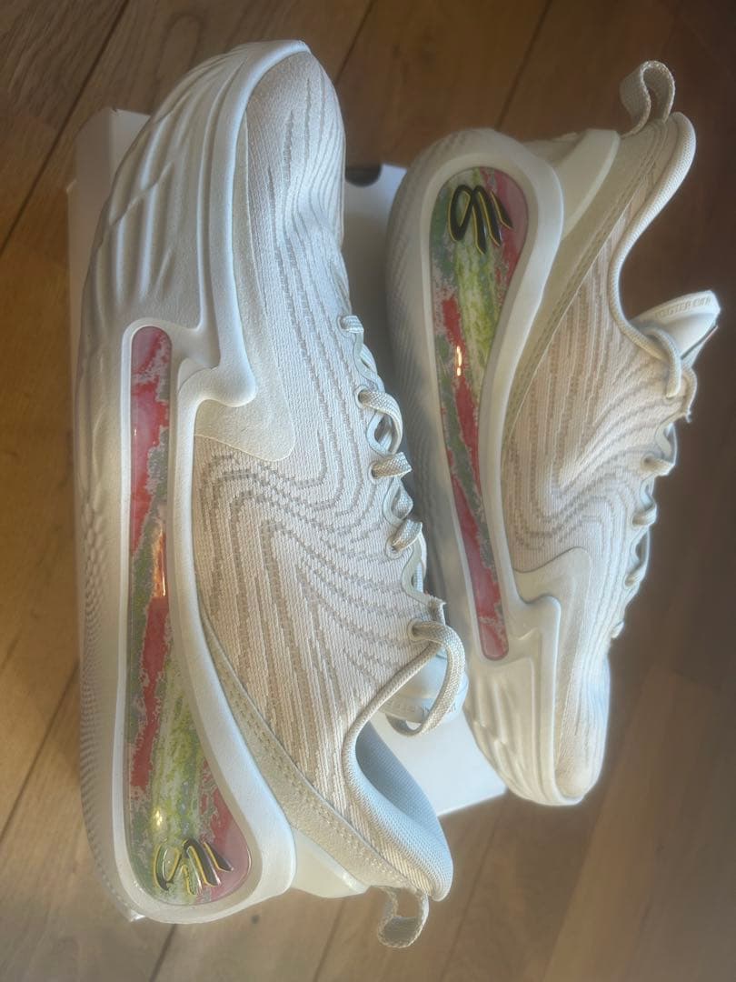 CURRY12 エアクッション付きホワイトスニーカー