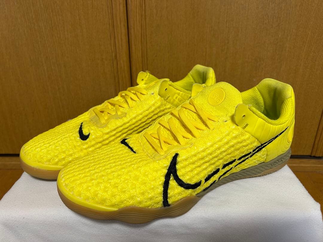 【極美品】ナイキ リアクトガト フットサルシューズ React Gato