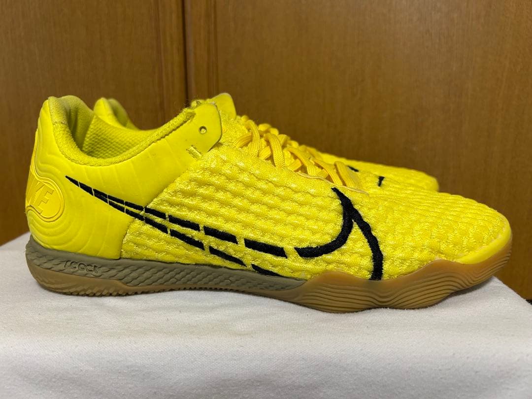【極美品】ナイキ リアクトガト フットサルシューズ React Gato