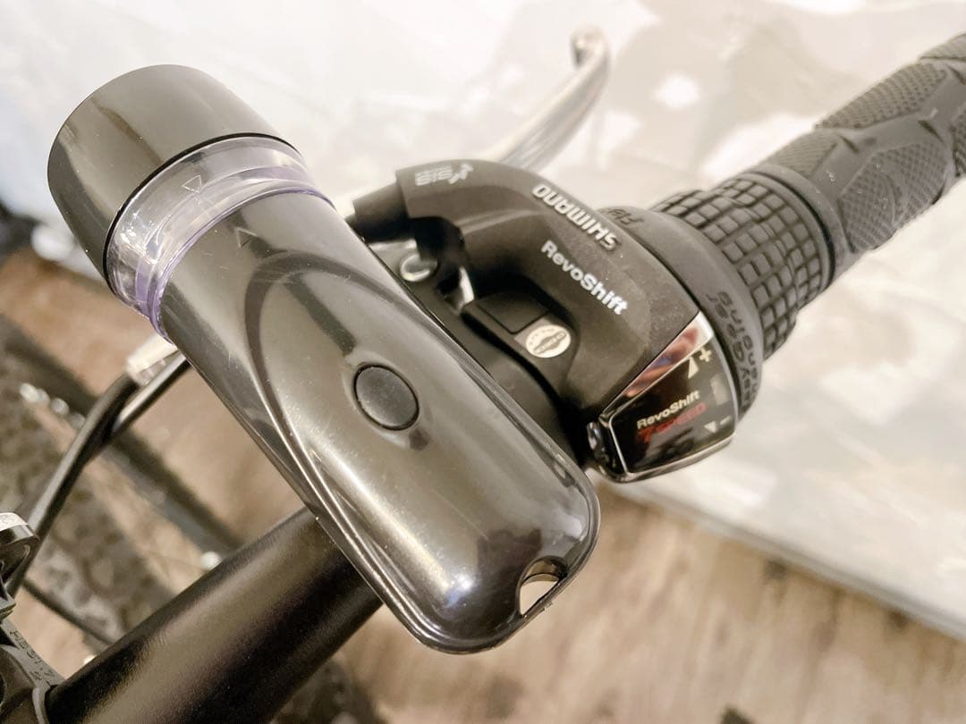 ブラック マウンテンバイク アルミフレーム