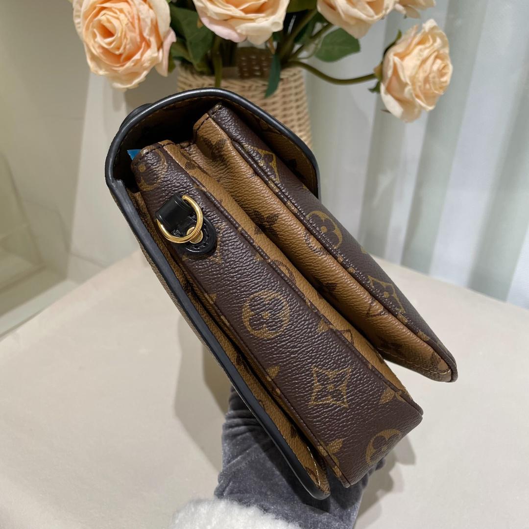 Louis Vuittonリバース ポシェット メティス M41465