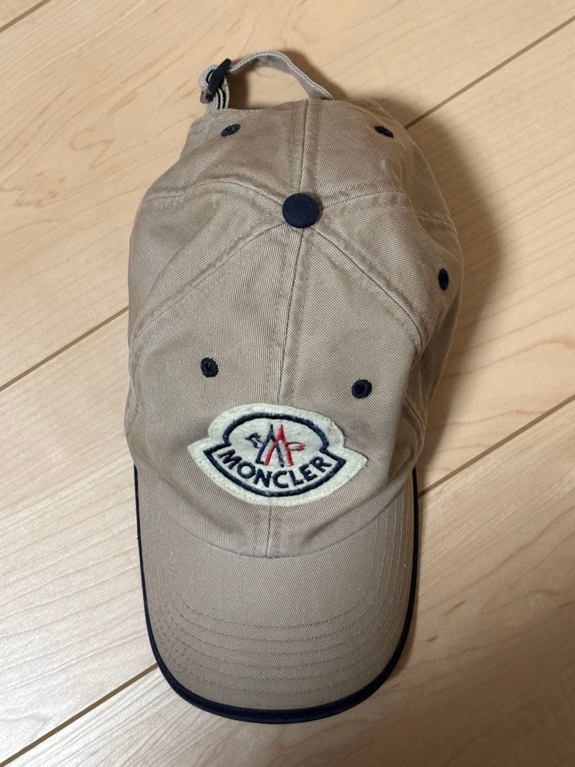 MONCLER ベージュ キャップ