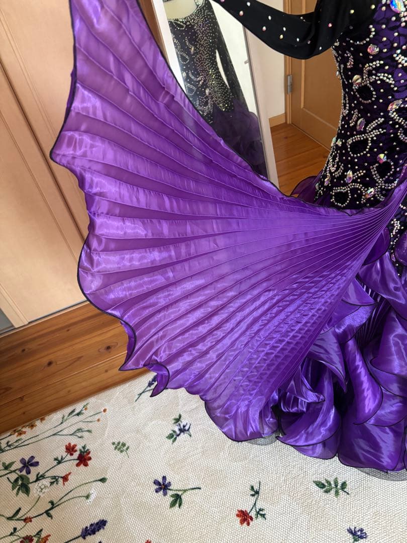 紫の社交ダンスドレス