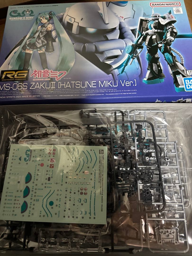 ガンプラRG 1/144 MS-06S ザクII 初音ミクVer.新品