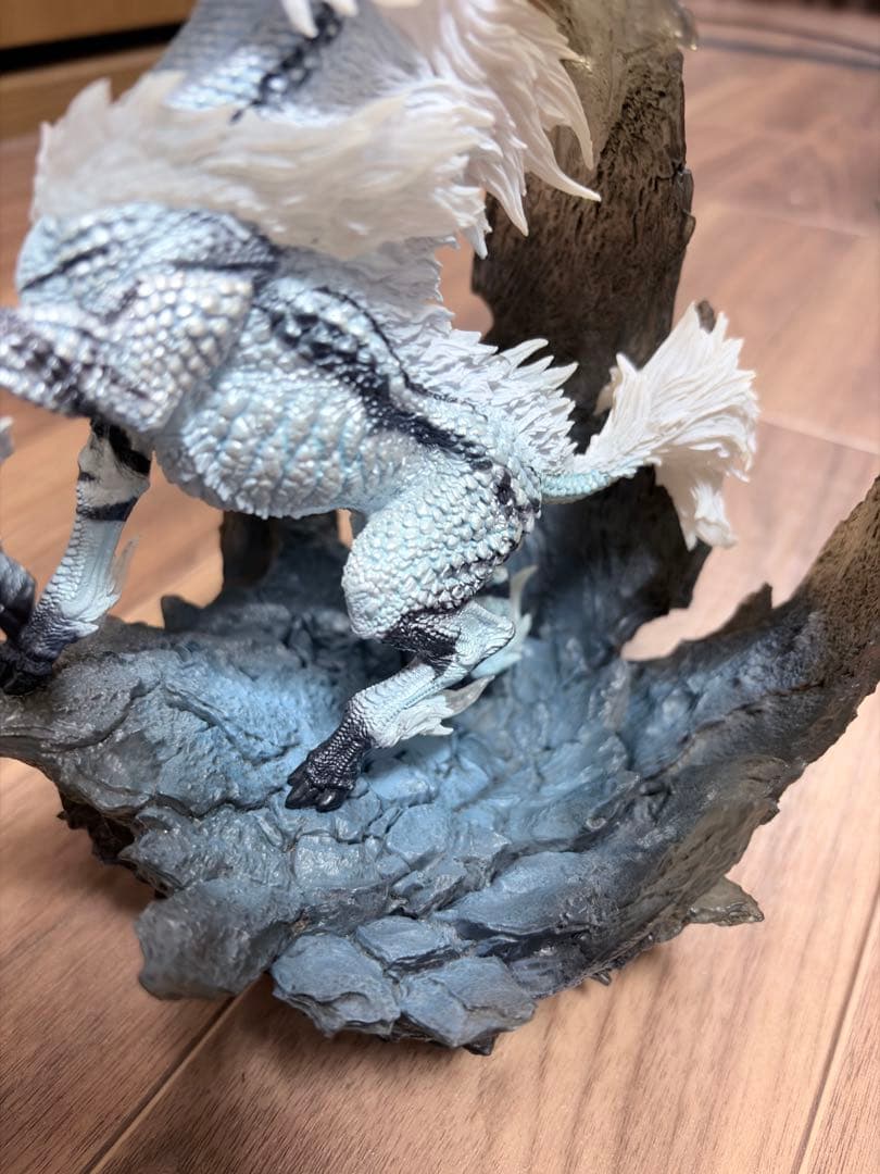 蜜*読様 モンスターハンター　クリエイターズモデル　キリンフィギュア