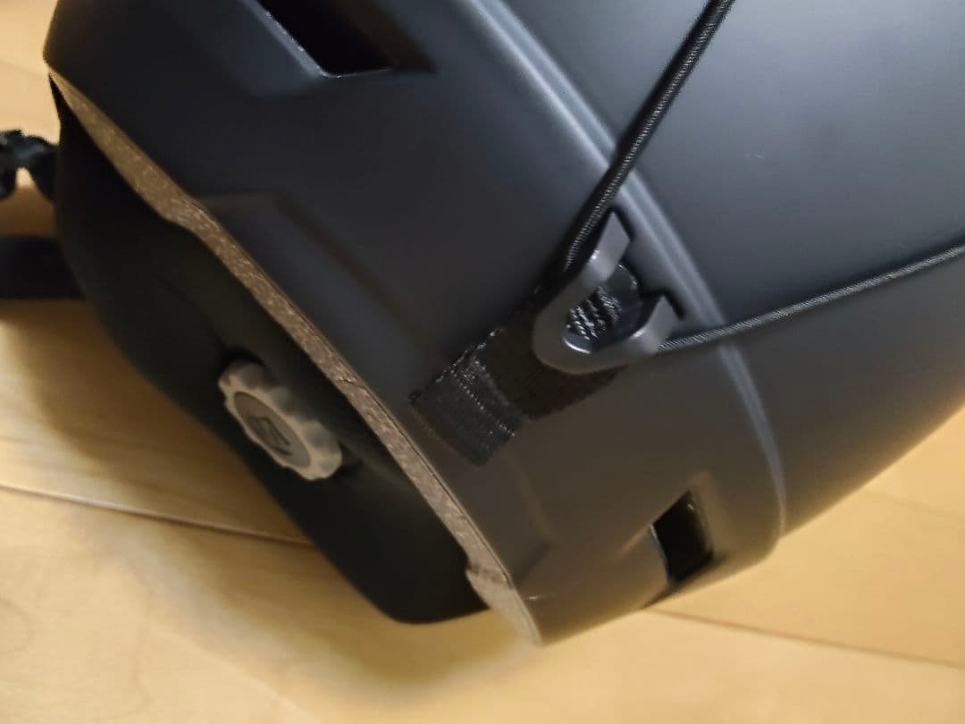 大幅値下げ中！ほぼ未使用！SALOMONサロモン　スポーツ　ヘルメット