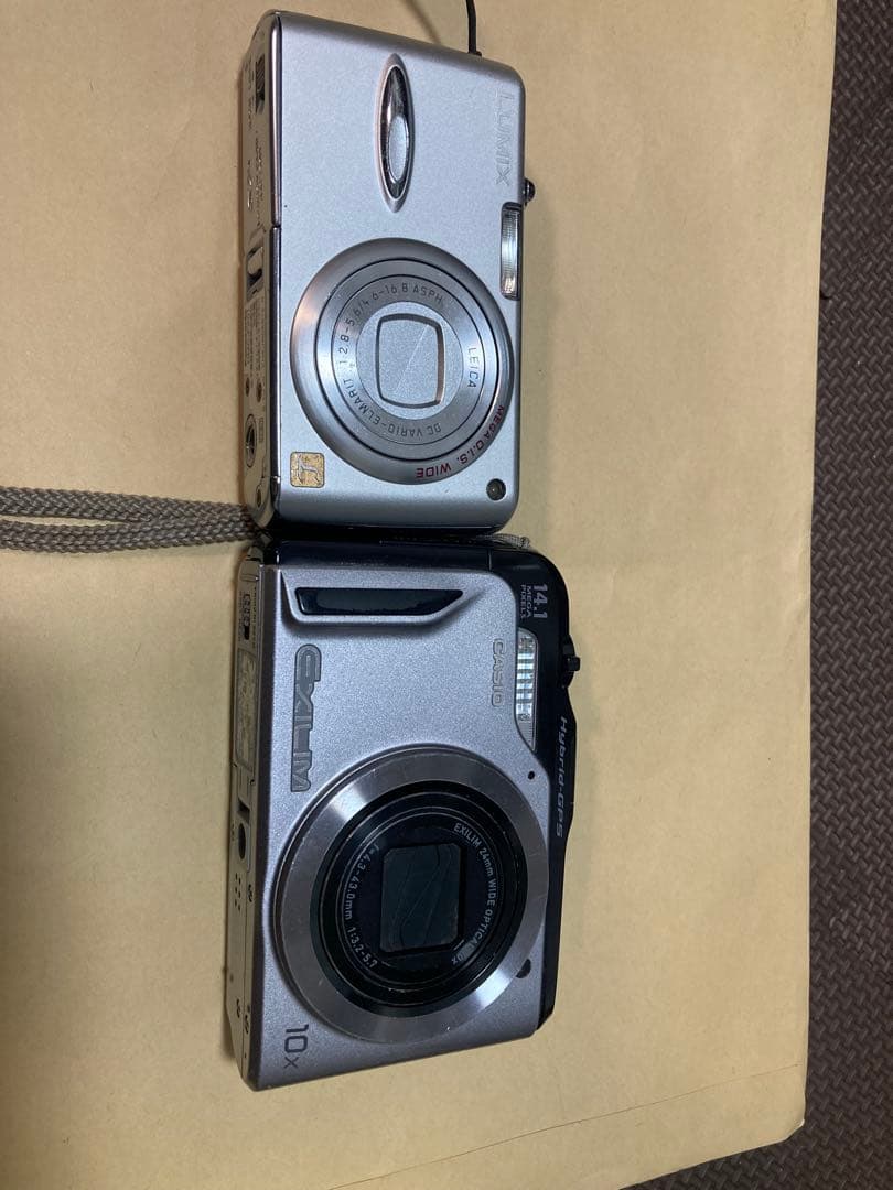 デジタルカメラ Panasonic DMC-FX01 CASIO EXILIM 14.1MP