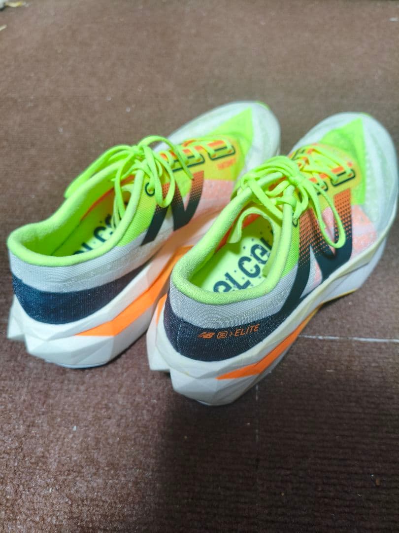 ニューバランス　FuelCell SuperComp Elite v4 25.0