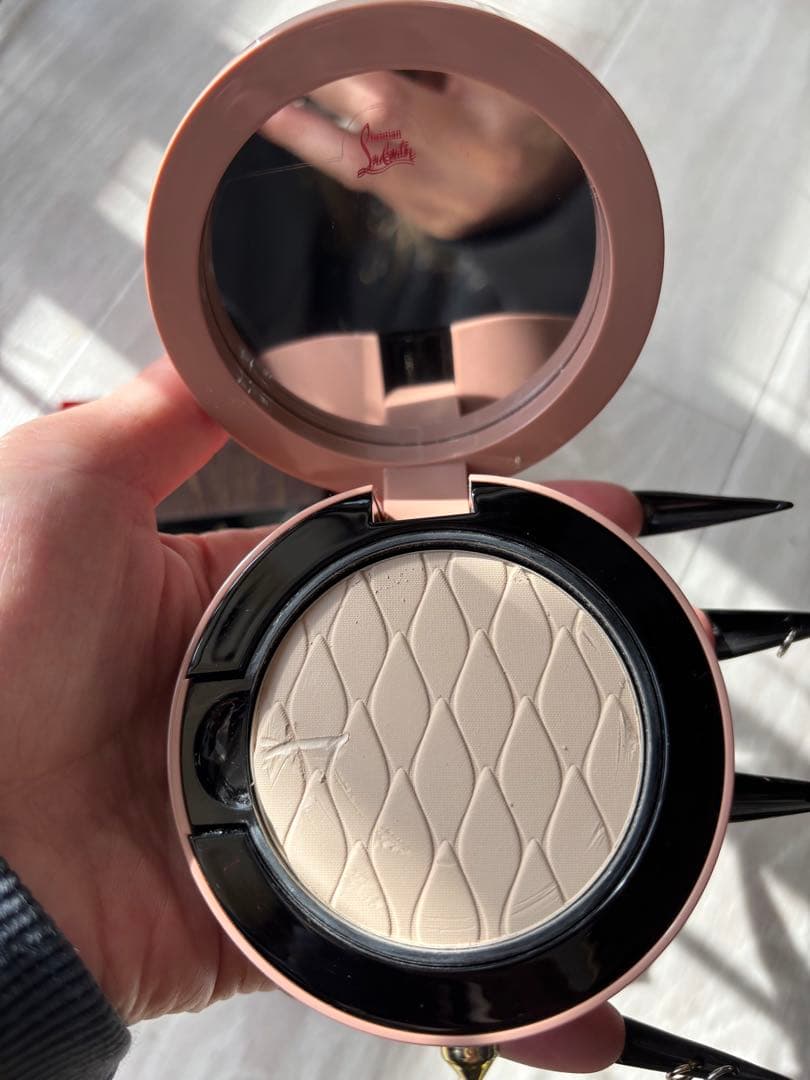 Christian Louboutin タンフェティッシュ ラプードル