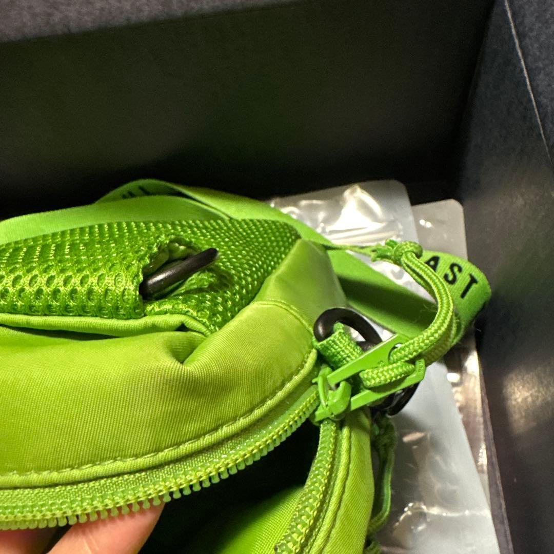 ふ*寝様 HUMANMADE グリーンショルダーバッグ