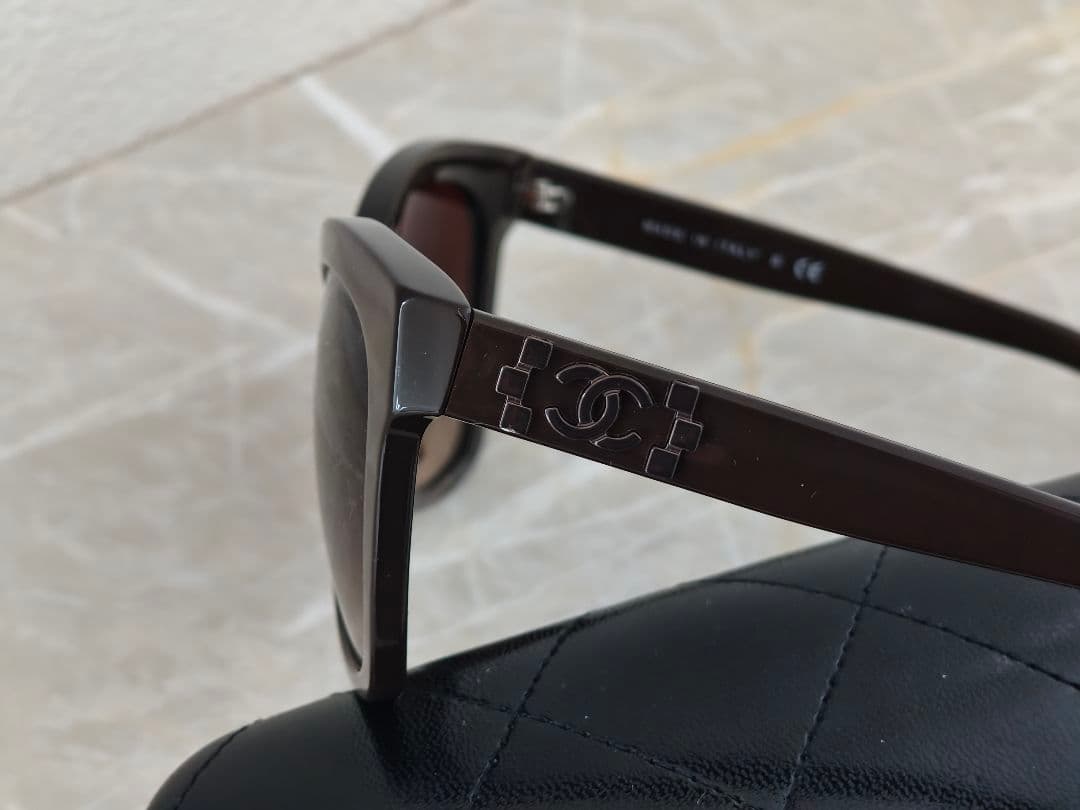 Chanel ブラウン サングラス
