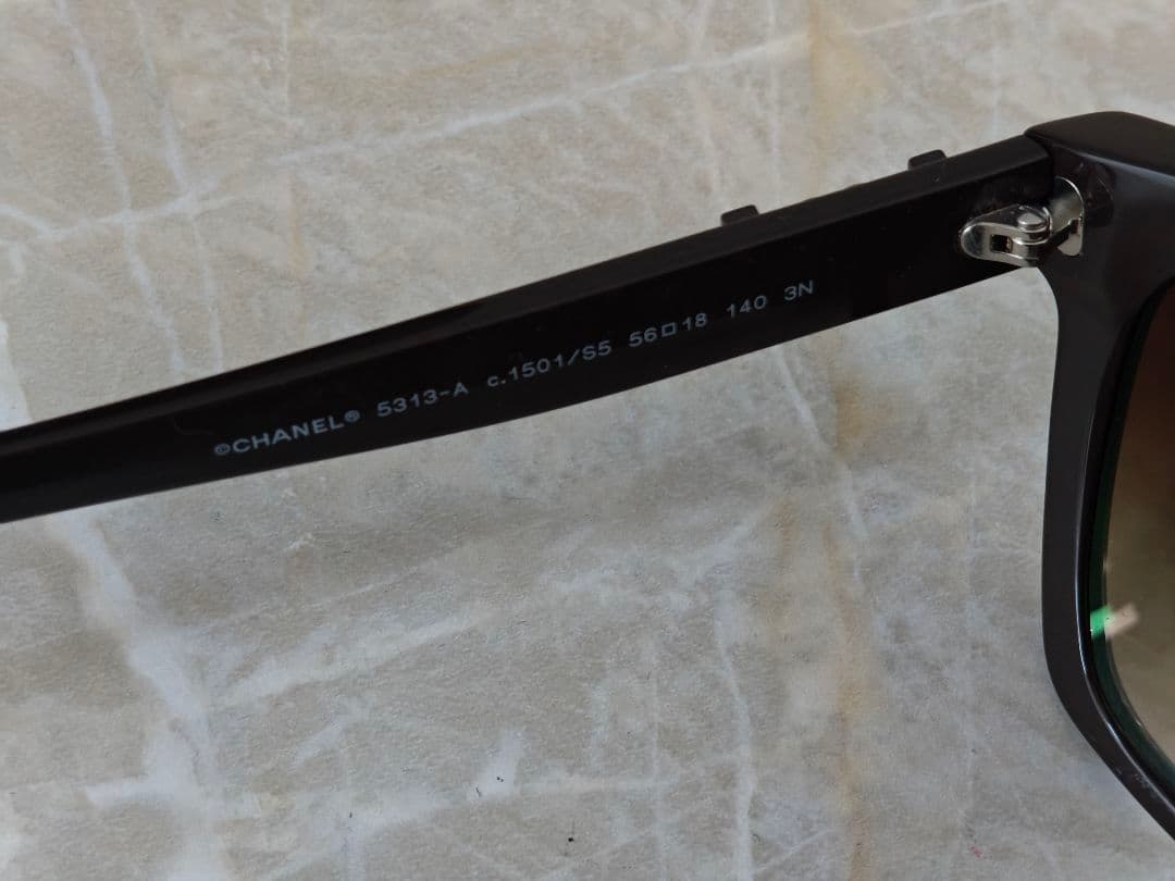 Chanel ブラウン サングラス