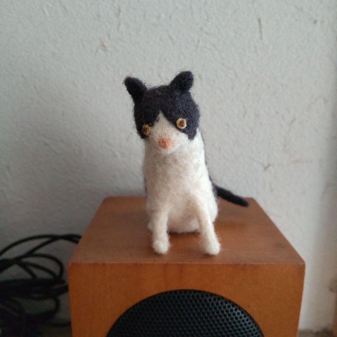フェルト作家ポペットpoppetさん　　少年と猫