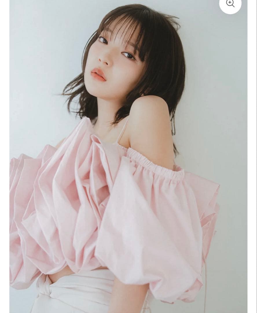 Andequal ボリュームオフショルダーブラウス