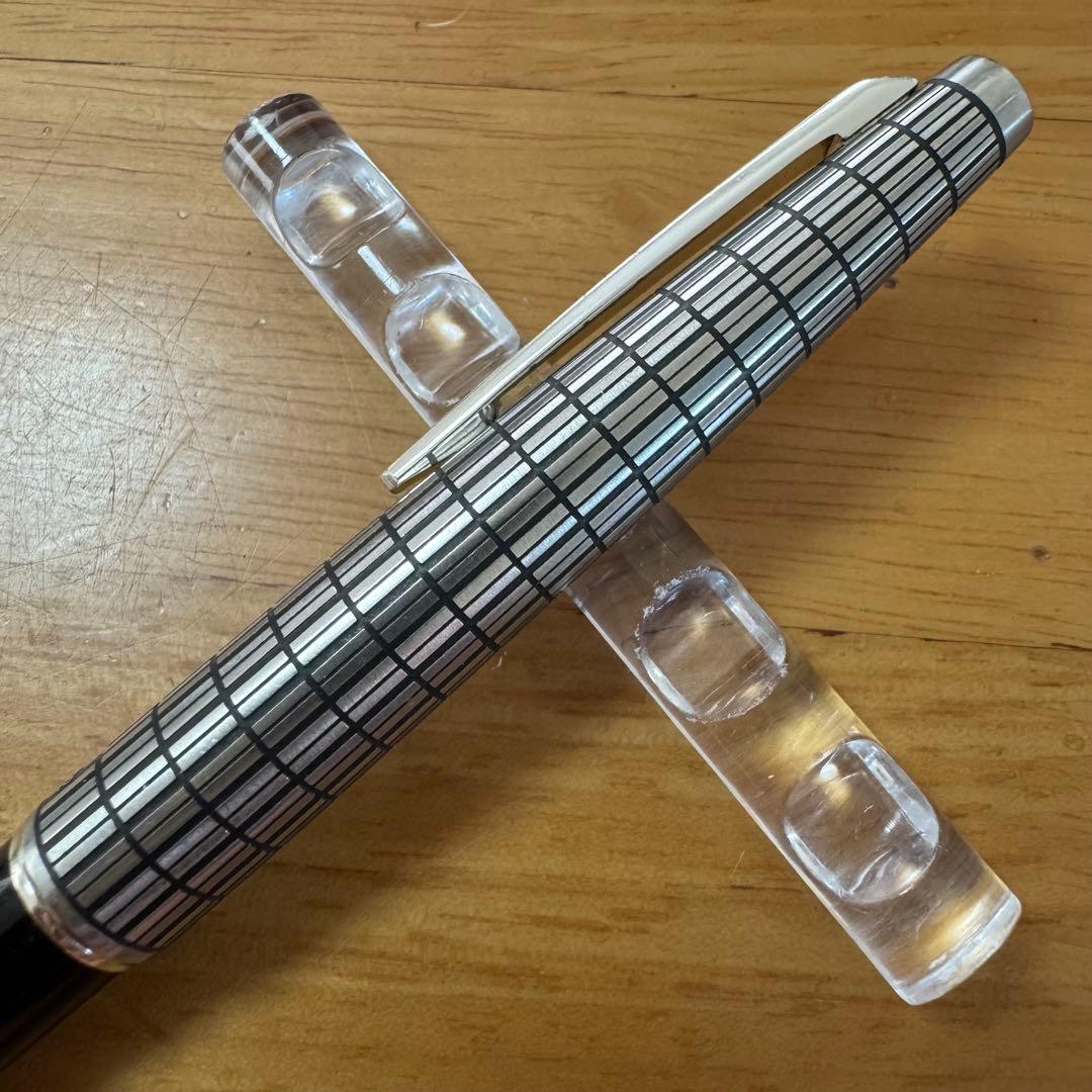 廃盤 パイロット Elite エリート 半格子 万年筆 18K 750 F 蝕刻