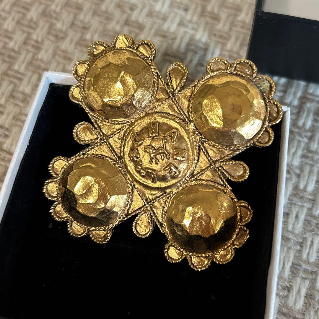 CHANEL ヴィンテージ　ブローチ　ゴールド