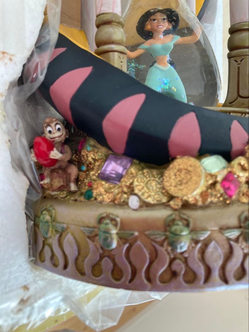 ディズニーストア　アラジン　スノーグローブオルゴール スノードーム　レア