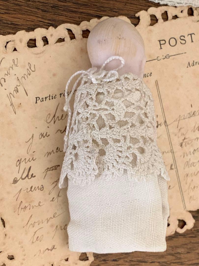 フランス　蚤の市　陶器人形　赤ちゃん　ブロカント