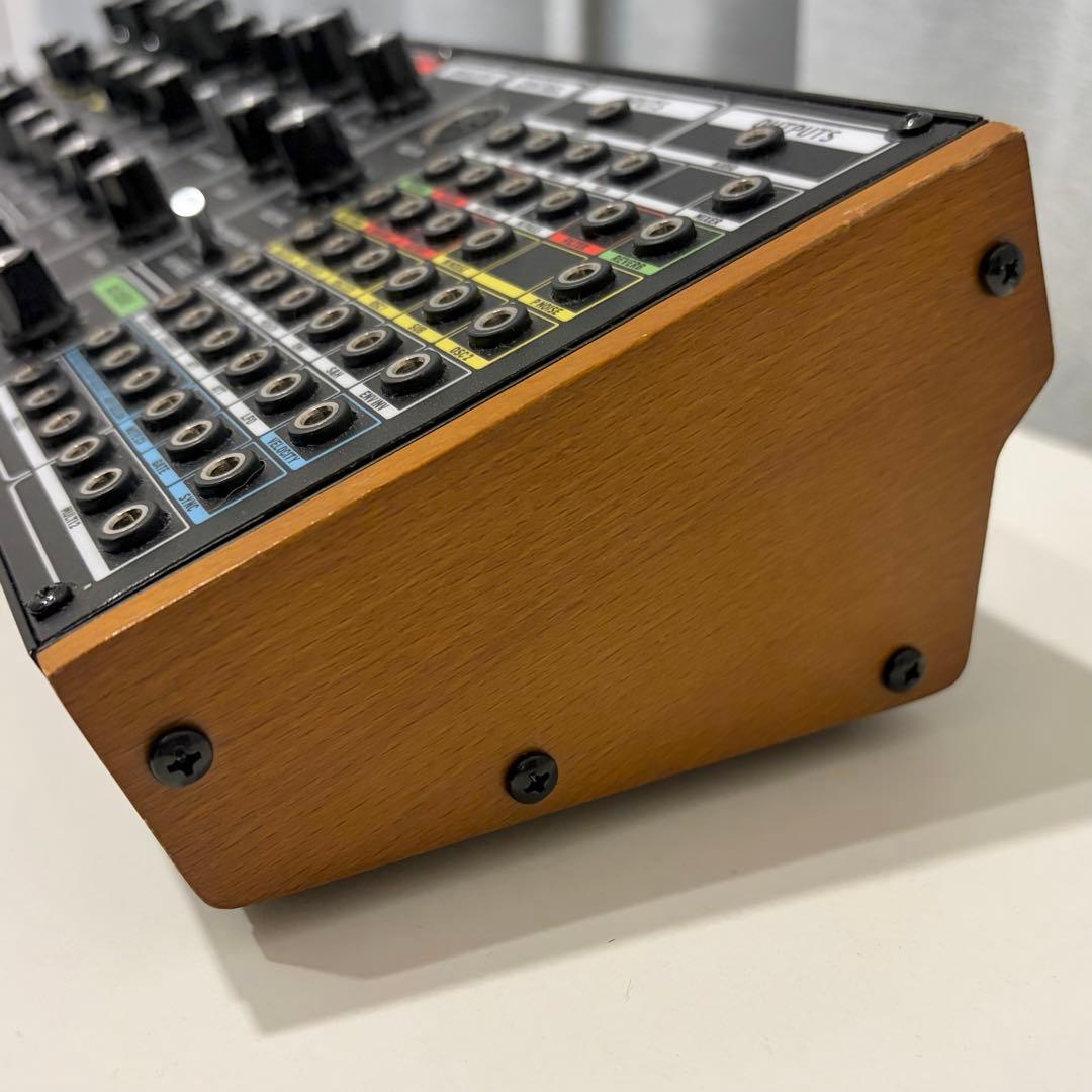 BEHRINGER ベリンガー MODEL 15 モジュラーシンセ ユーロラック