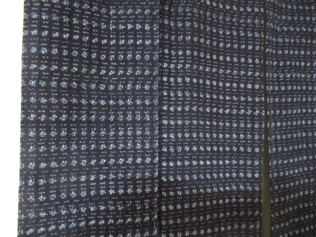 ZE様用、古布の絣で暖簾　ハンドメイド