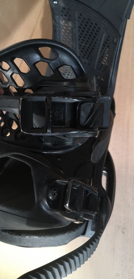 【Ｎ】スノーボード Burton ビンディングMalaVita