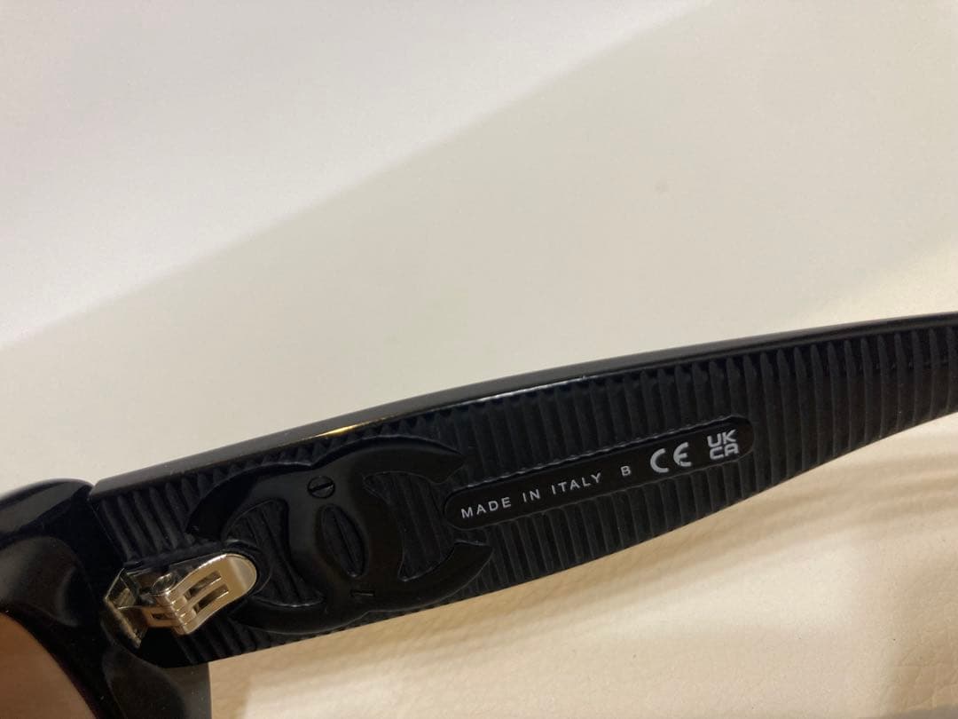 CHANEL 5493 c622 ブラック　ココマーク　サングラス　スクエア